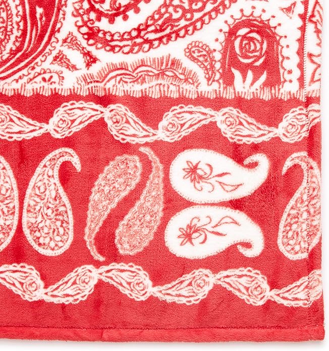Vera Bradley Women's Disney Fleece Plush Throw Blanket