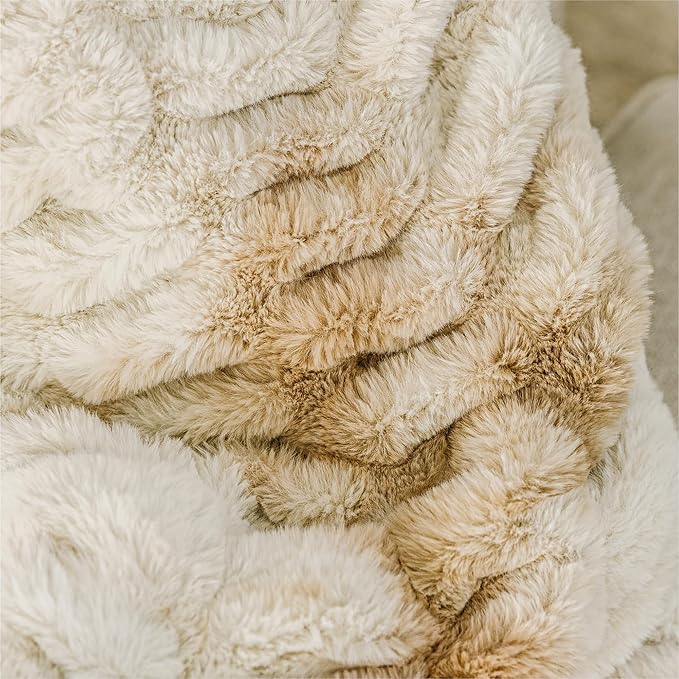 Minky Designs Crème Brulee Minky Blanket – Ultra Soft Faux Fur Throw Blanket for Couch, Bed & Home – Fluffy, Warm & Luxurious – Chic Collection (X-Large, 60x84)