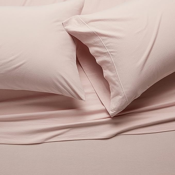 Amazon Basics 4 Piece Bed Sheets Set, 100% Cotton Jersey, Includes Super Soft, Flat and Fitted Sheets, Pillowcase, Queen, Blush, Solid