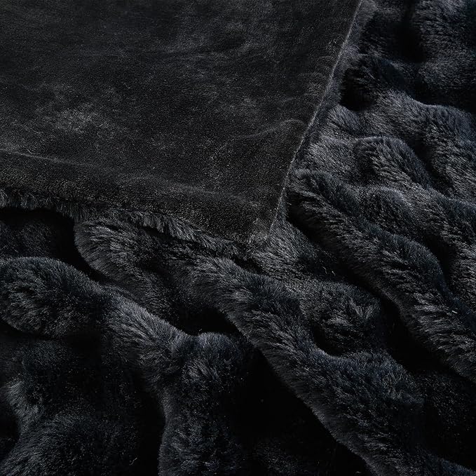 Fluffy Faux Fur Throw Blanket for Couch, Bed & Sofa - Twin Size 60''x80'', Luxury Cozy Plush, Bubble, Warm Decorative Blanket - Black