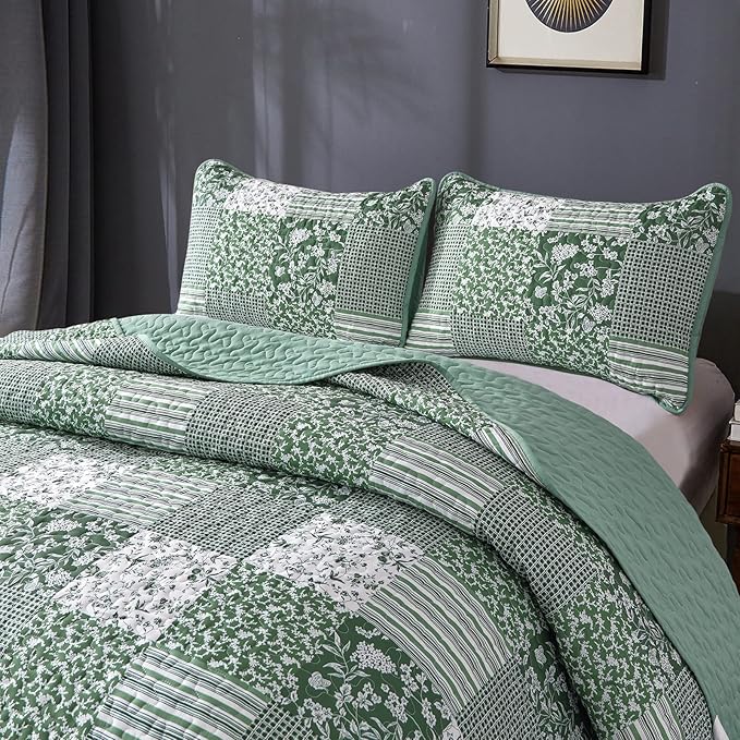 Mybedsoul Sage Green Boho King Quilt Set, 3-Piece Reversible Soft Plaid Floral Bedding Set with 2 Pillow Shams - Sage Green King Size Quilt Bedspread Coverlet Set 90"x104"