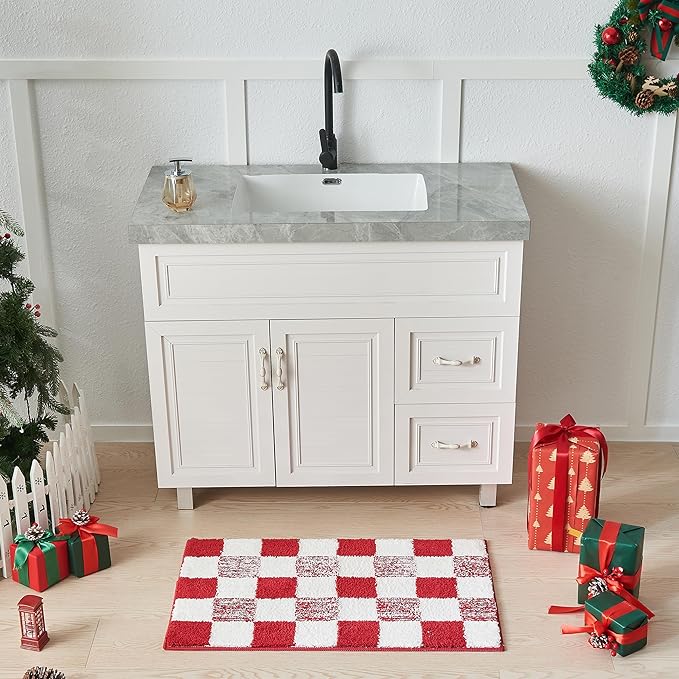 CozeCube Bath mats for Bathroom Non Slip, Fluffy Absorbent Microfiber Bath mat Washable, Aesthetic Bathroom Rugs, Cute Christmas Red Checkered Bath mat, Christmas Red, 32" x 20"