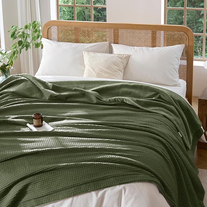 CHUFFED Cotton Waffle Blanket Throw Size - Plush Milk Velvet & Reversible Waffle Weave,Anti-Static 300Gsm Design，Thick Cozy Soft Winter Blanket for Bed, Couch, Sofa - Olive Green, 50x70 Inches