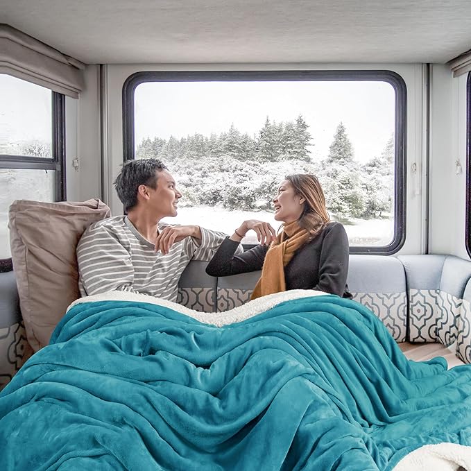 Utopia Bedding Sherpa Blanket California King Size (Turquoise, 102x96 Inches) - Soft Lightweight Plush Fleece Reversible Blanket for Bed, Sofa, Couch, Camping and Travel