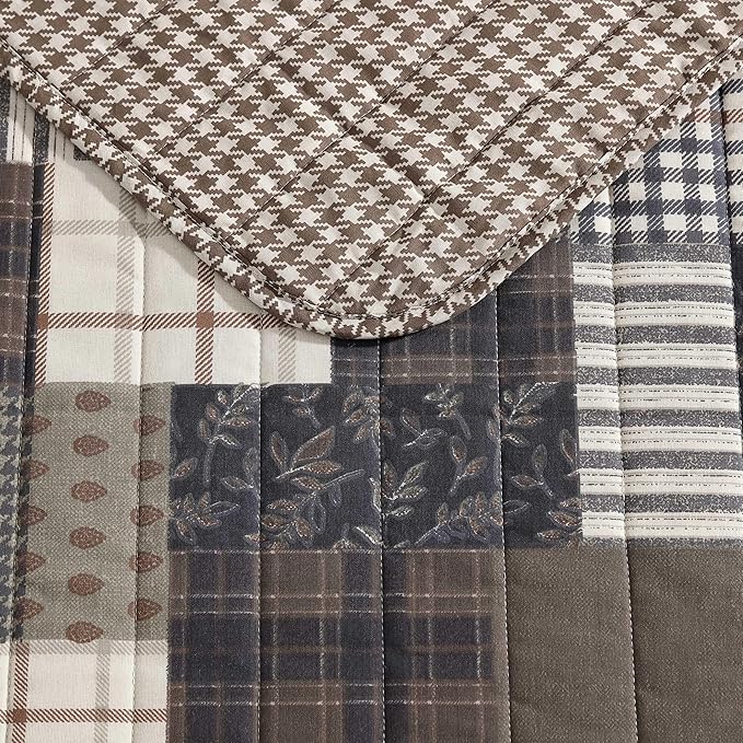 Eddie Bauer - Queen Quilt Set, Naturally Soft Cotton Bedding w/a Lightweight Feel for All-Year Comfort, Reversible w/Matching Pillowcases, 3 Piece Bed Set (Antique Brown)